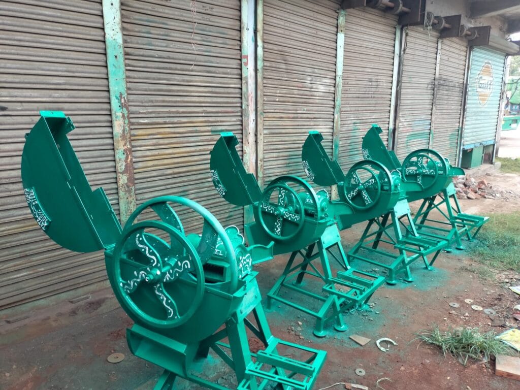 ৬ ব্লেড কভার খড় কাটা মেশিন