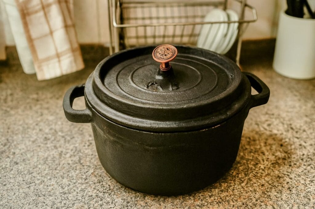 Cast Iron Dutch Oven