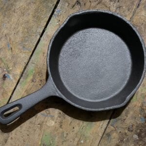Cast iron frying pan